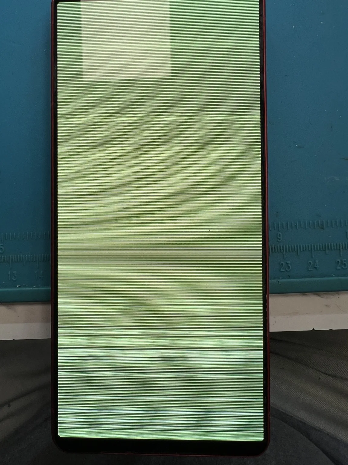 螢幕綠線維修案例